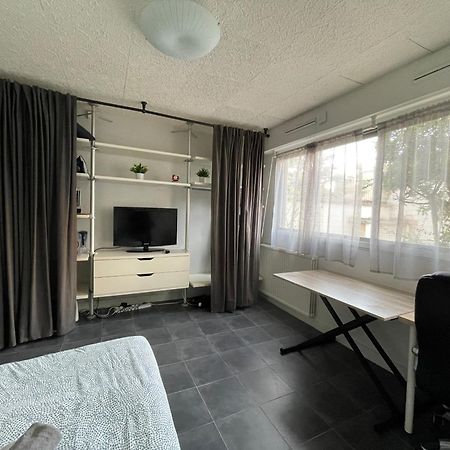 شقة Cosy Studio In The Center Of كليشي المظهر الخارجي الصورة